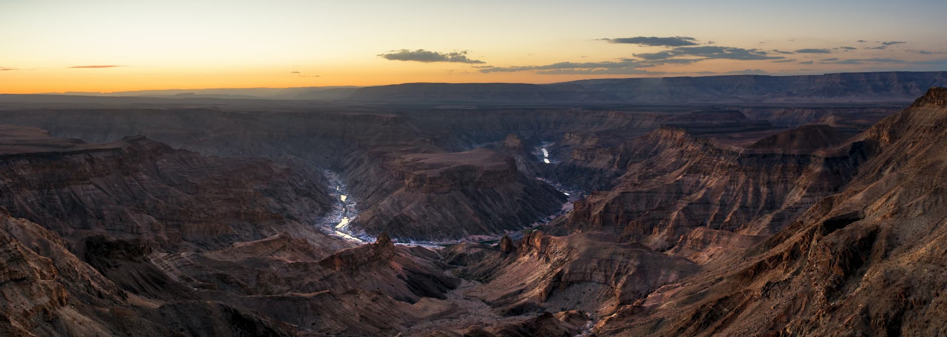 Fish River Canyon - Sundowner am Rand des Canyons